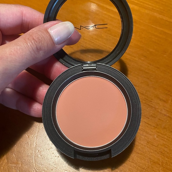 MAC Powder Blush Melba - Picture 7 of 15